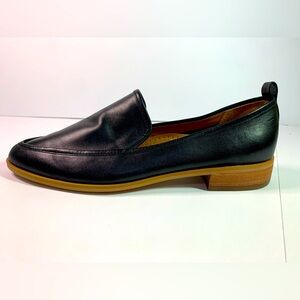 Susina NWOT size 8.5 Leather Loafers, office, business casual